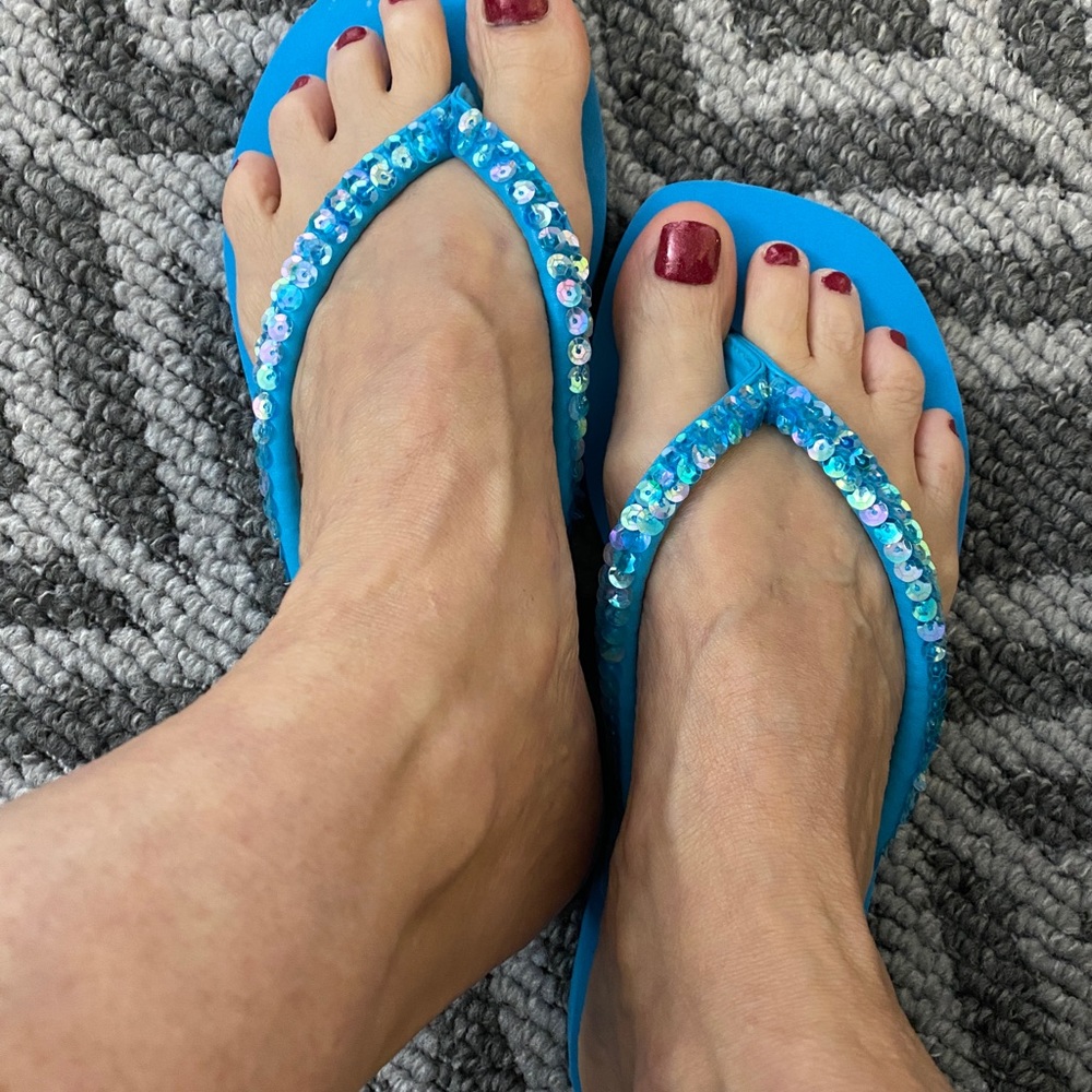 Flip flops